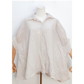 LAVIA OVERSIZE SHIRT-BEIGE PRE-ORDRE UGE 30