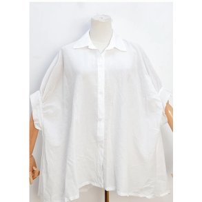 LAVIA OVERSIZE SHIRT--WHITE PRE-ORDRE UGE 30
