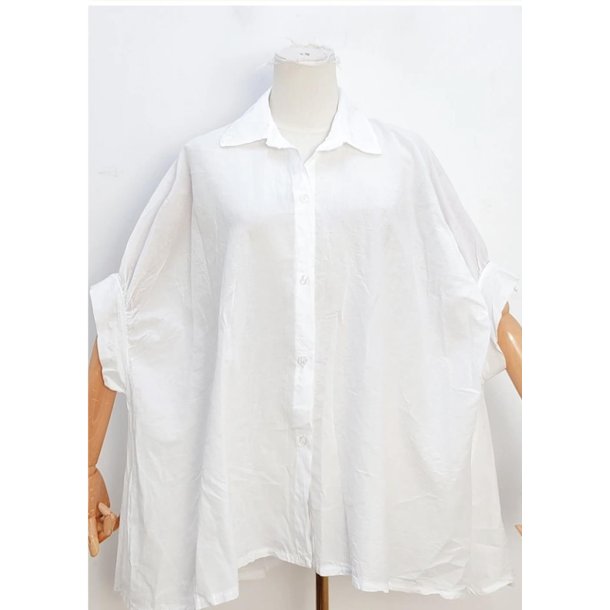 LAVIA OVERSIZE SHIRT--WHITE PRE-ORDRE UGE 30