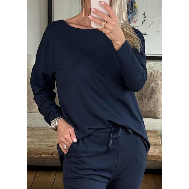 Alma  Ls Fleece Top- Navy