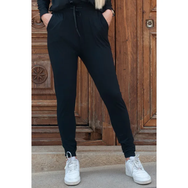 Alma Pants- Black