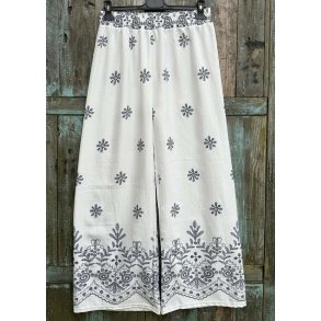 Angela Loose Pants- White