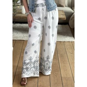 Angela Loose Pants- White