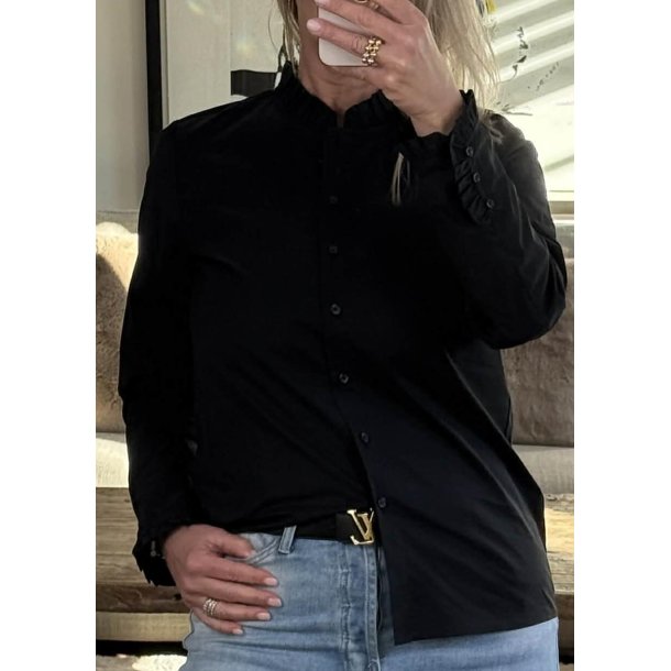 Antoinett Button Shirt- Black