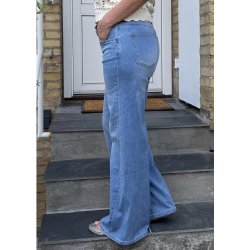 Abarna Loose Fit Jeans- Light Blue