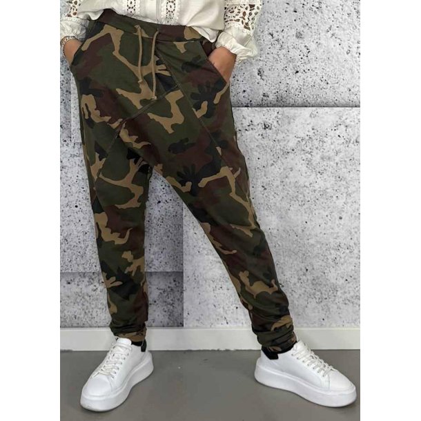 Baggy Camo Pants- Mou