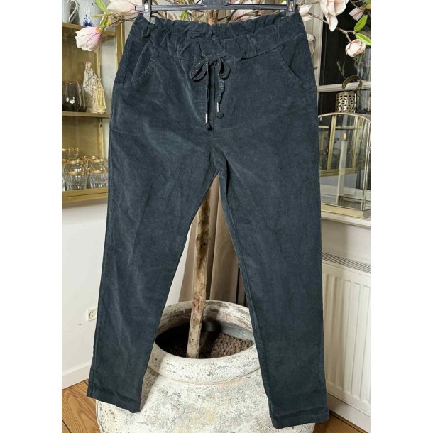 Belle Stretchy Velvet Pants- Black