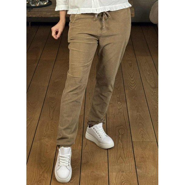 Belle Stretchy Velvet Pants- Camel