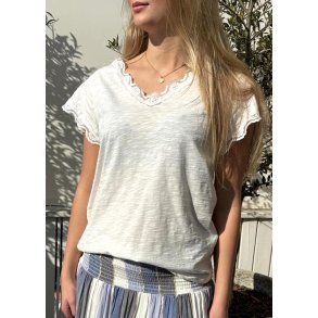 Biana Lace T-shirt- Spring Gardenia