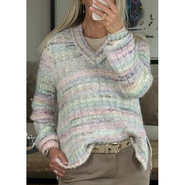 Bilo Pullover- Pink Multi