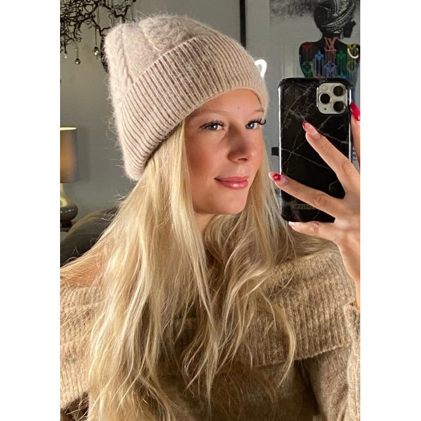 Cable Knitted Hut- taupe