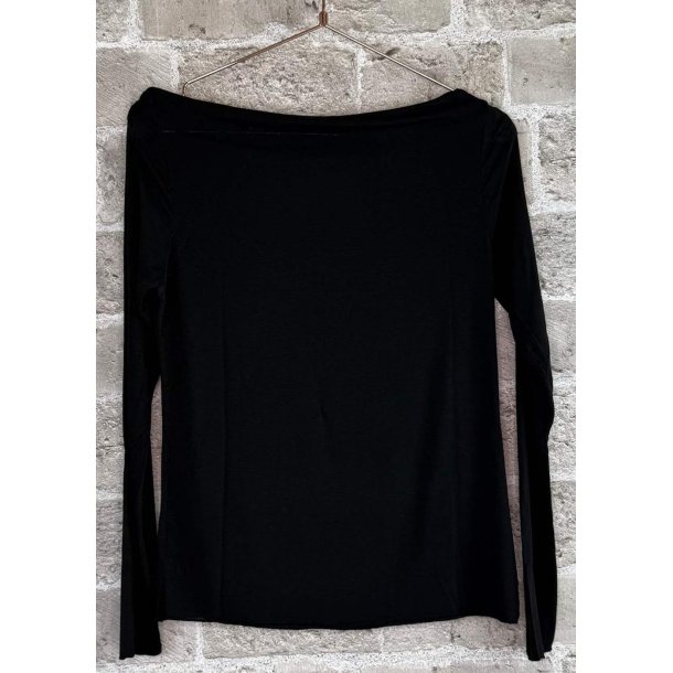 Cash Waterfall Blouse- Black