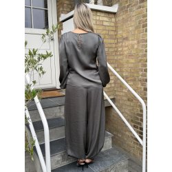 Chilli L/S O-Neck Top- Gunmeta