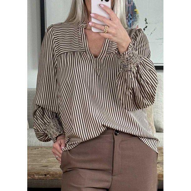 Christe l/b Stripe Blouse- Brown Sm