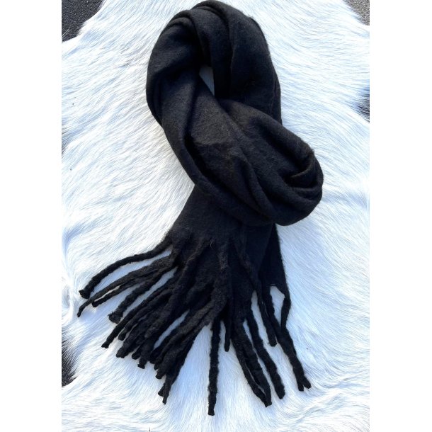 Cozy Scarf- Black