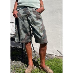 Crush Camo Shorts Pre-ordre