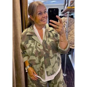 Daily Camo Shirt Jacket- Camo