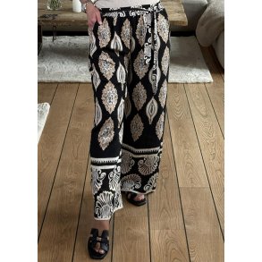 Denis Loose Pants- Black