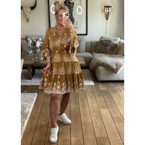 Donna Dress- Camel