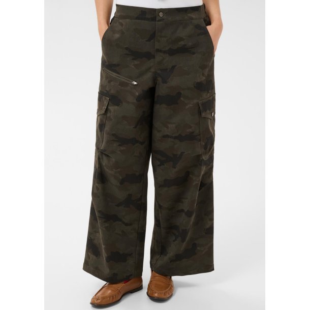 Elivia Pants- Camouflage