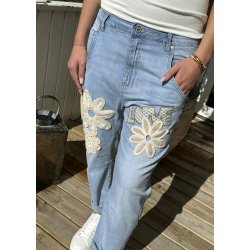 Emma Embroidery Jeans- Light Blue
