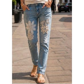 Emma Embroidery Jeans- Light Blue