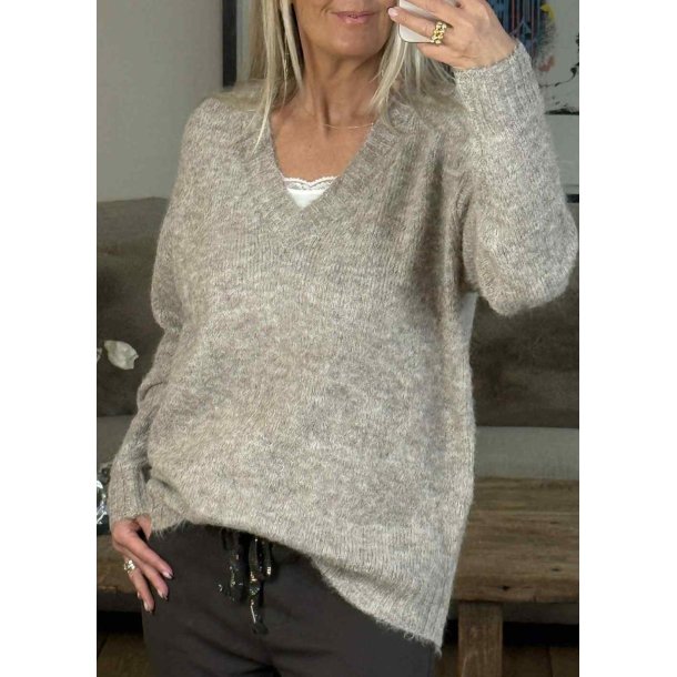 Emma V-neck Wool Knit- Taupe