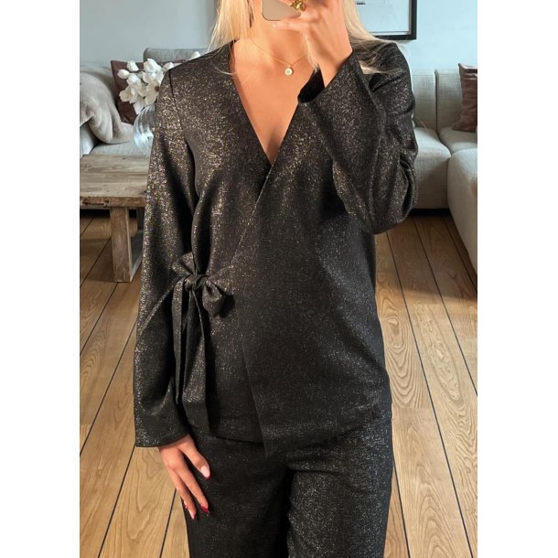 Evellyn Lisa Ls re Blazer