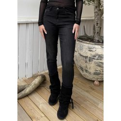 Fanny Mom Fit Jeans- Black