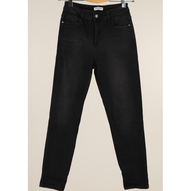 Fanny Mom Fit Jeans- Black