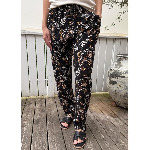Flower Loose Pants B-71- Black
