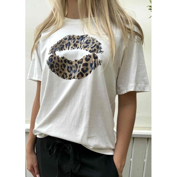 Gab Amora T-shirt-spring gardenia