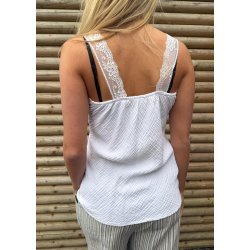 Gaze Laze Top- White
