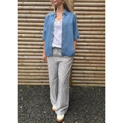 Gaze Laze Top- White