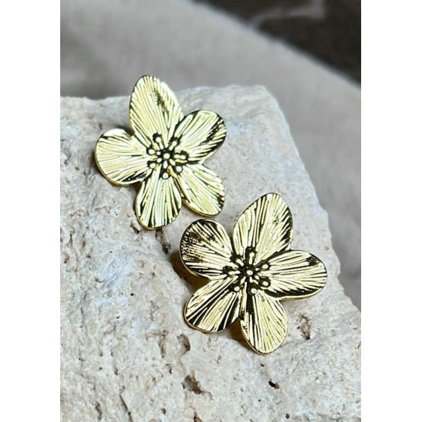 Golden Bloom Earring-Gold