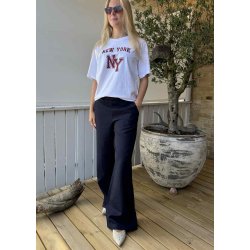 Heda Loose T-shirt- White bordeaux