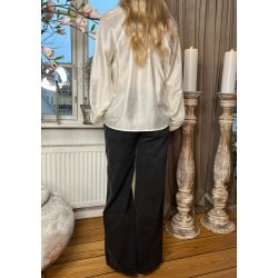 Heidi V-neck Top- Cloud Dancer