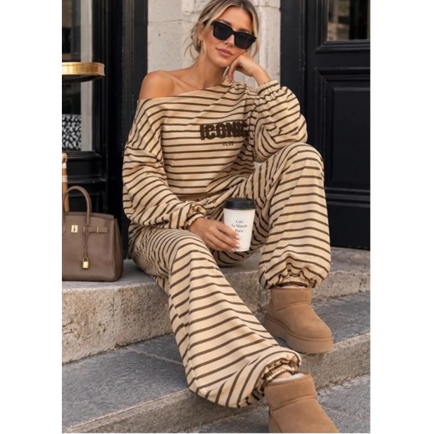 Iconic Cozy Set- Taupe PRE-ORDRE UGE 44