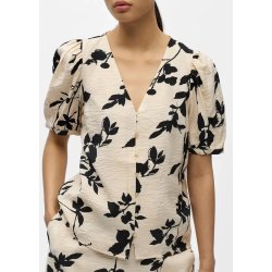 Jacira s/s v-neck Top- Sandshell Simple Flower