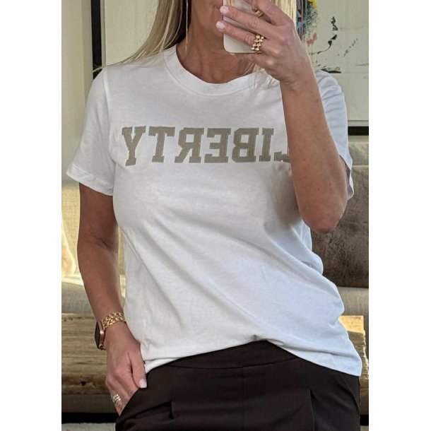 Jean T-shirt-  Spring gardenia