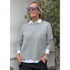 Juno Ls O-neck Knit- Med. Grey