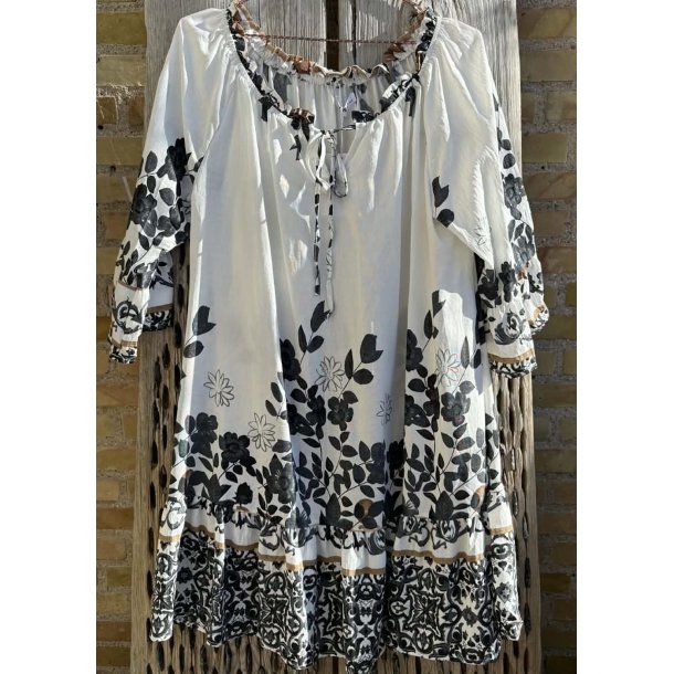 Laura Dress- Black