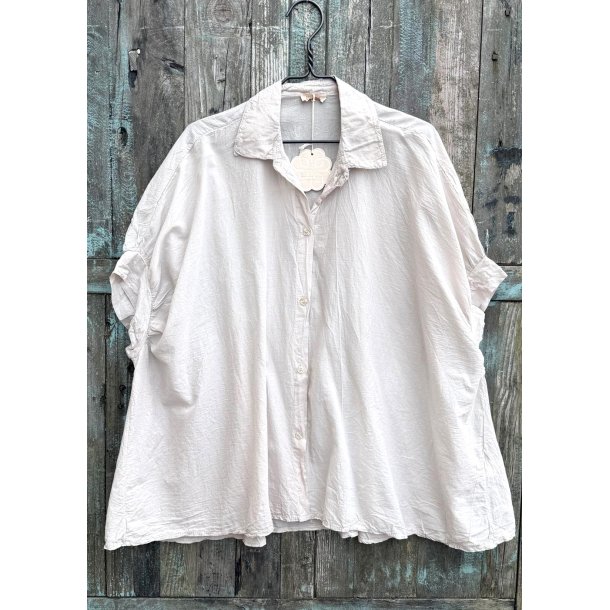 LAVIA OVERSIZE SHIRT-BEIGE 