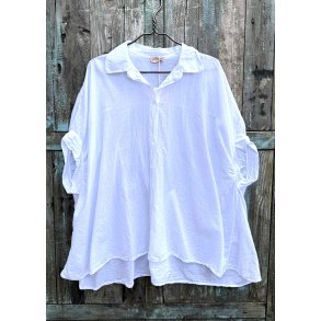 LAVIA OVERSIZE SHIRT--WHITE 