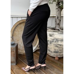 Lisa Slim Pants- Black