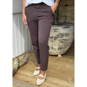 Lisa Slim Pants- Seal brown