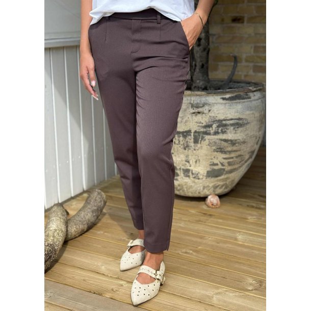 Lisa Slim Pants- Seal brown