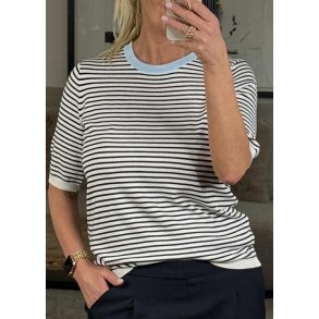 Lizza Narrow Striped Pullover- Chalk/midnight