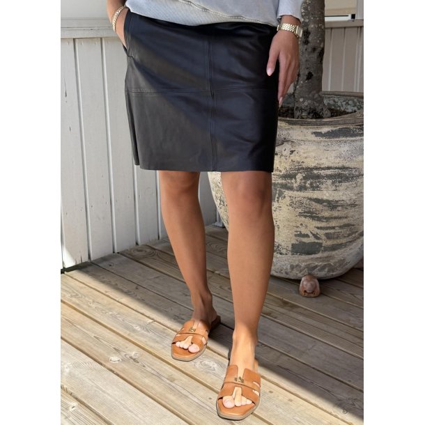 Lorina Leather Skirt- Black