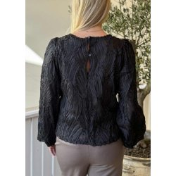 Lucie O-Neck Top-Black